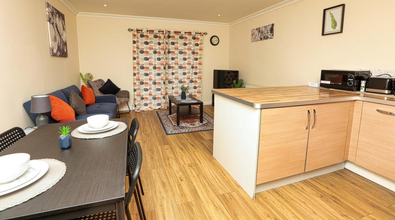 Surespring Apartment Erith ภายนอก รูปภาพ